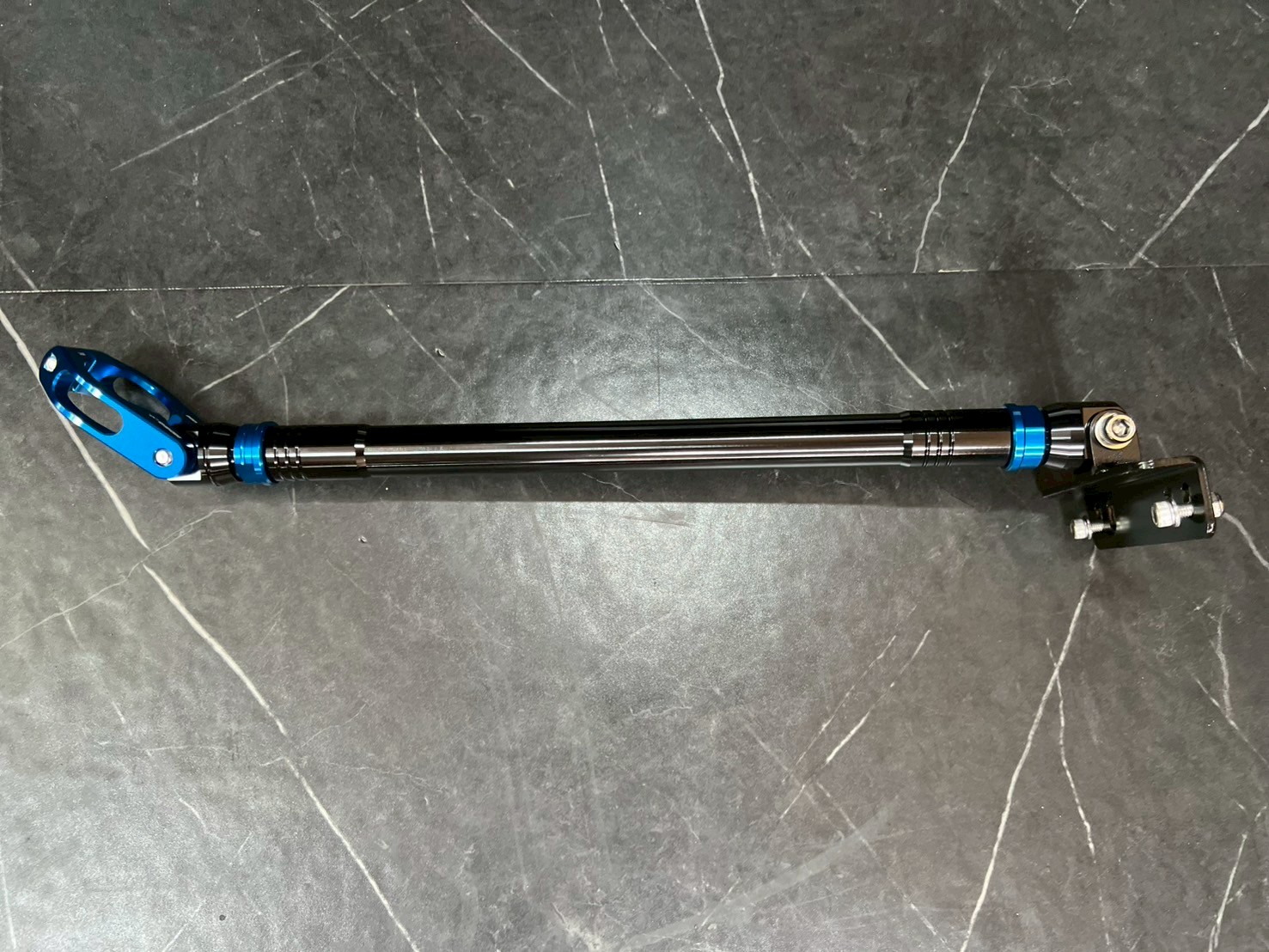 KN企画 × KOSO フレーム補強バー｜シグナスX 1〜5型対応