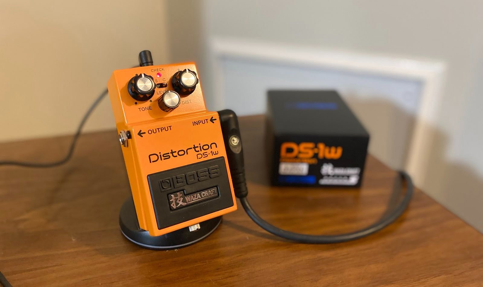 Boss DS-1w Waza Craft VS Regular DS-1 - Guitar Chalk