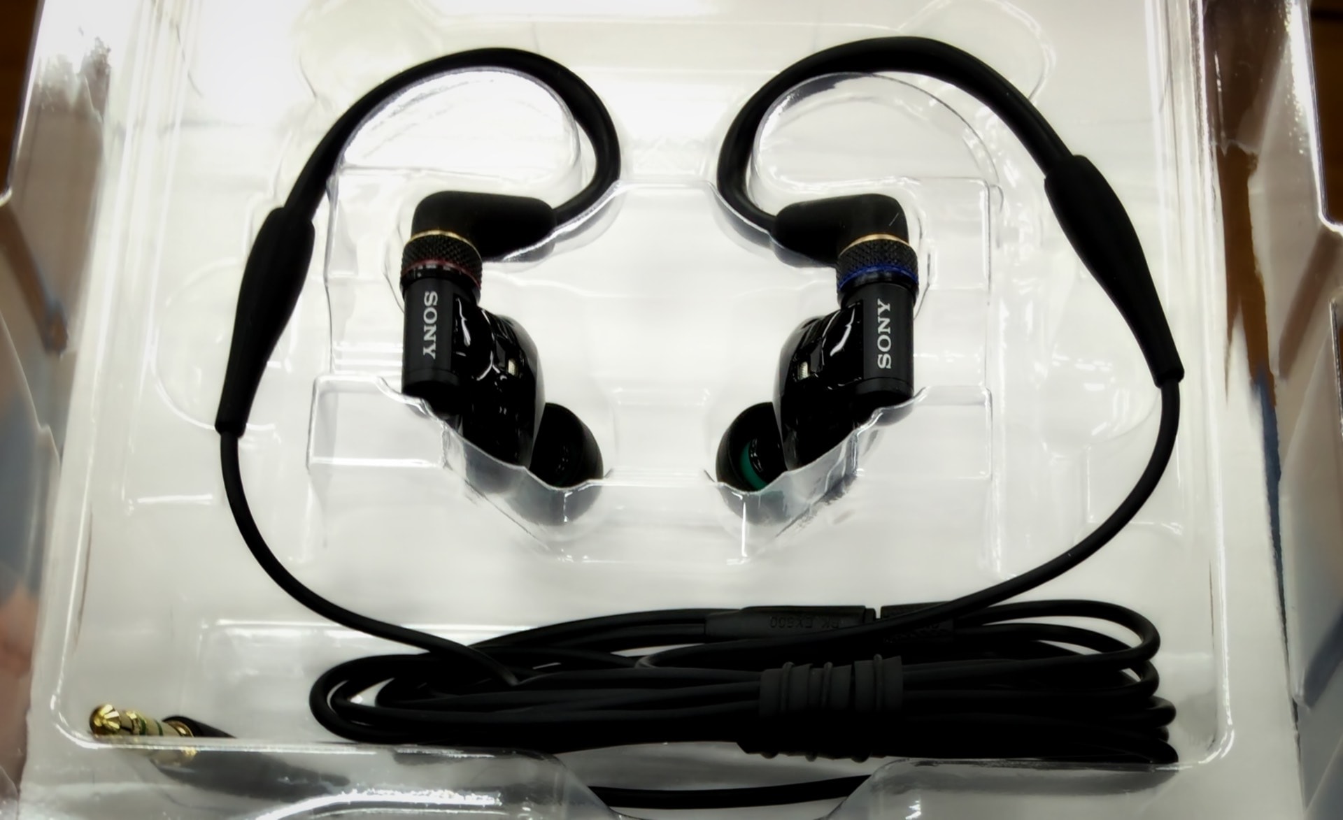 SONYのモニターイヤホン「MDR-EX800ST」をミックス作業などで数年使っ
