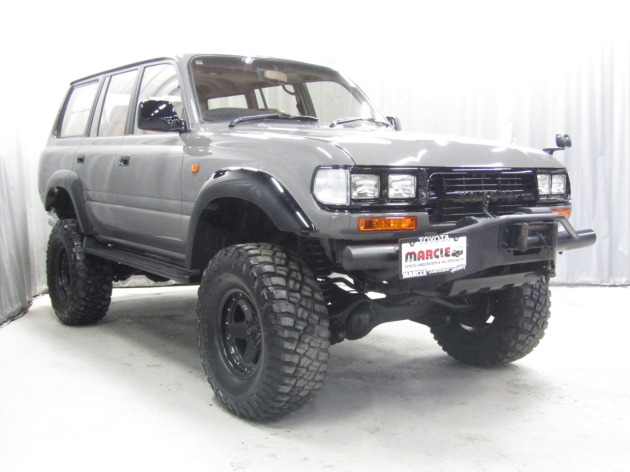 ランクル80中期VX-LTD入庫！！ハイリフト！ウィンチバンパー！錆少ない