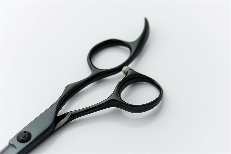 美容ハサミのメーカー DOWA INTERNATIONAL 飛燕シザー 日本のシザー