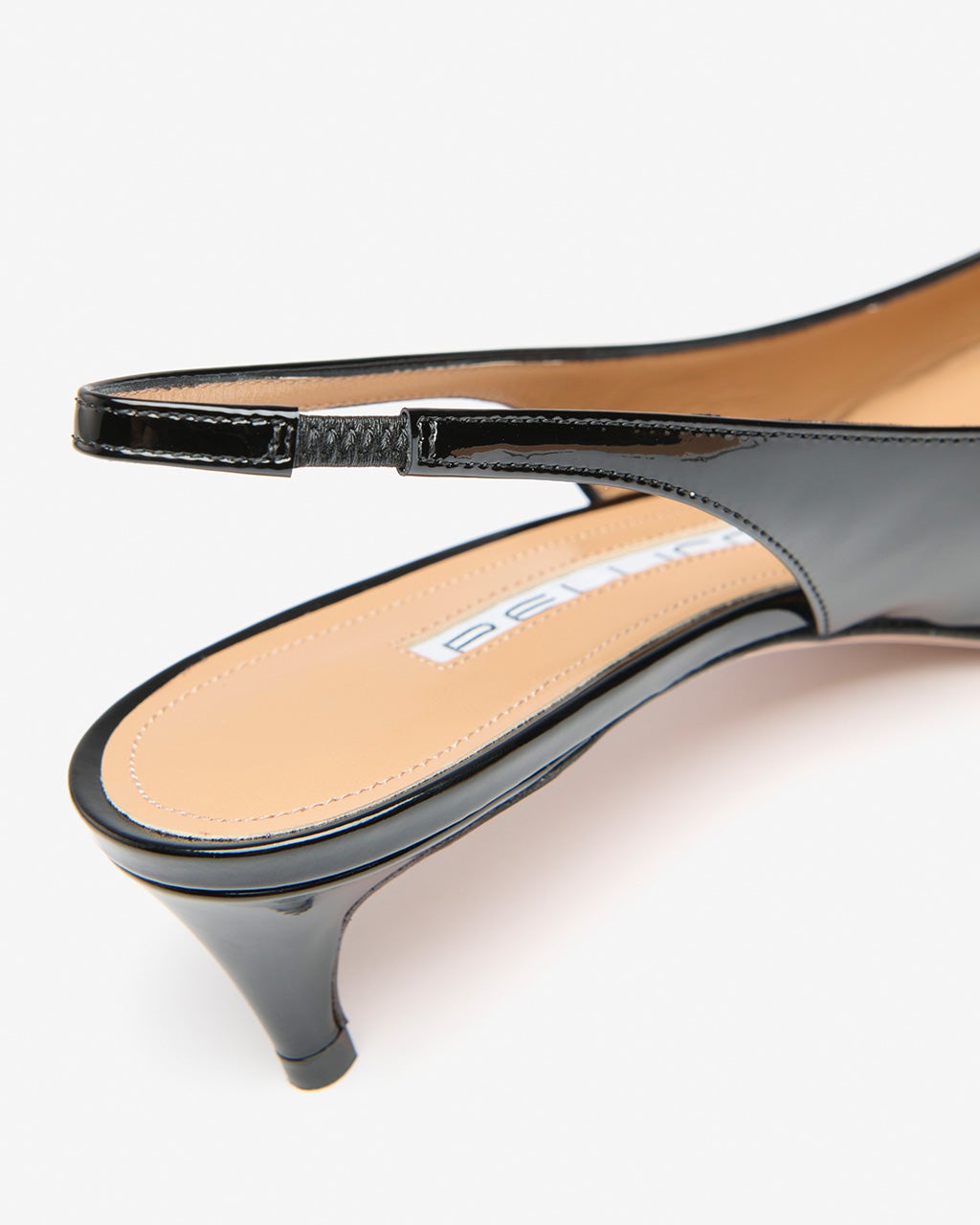 PELLICO(ペリーコ)・バックストラップパンプス/DoCLASSE