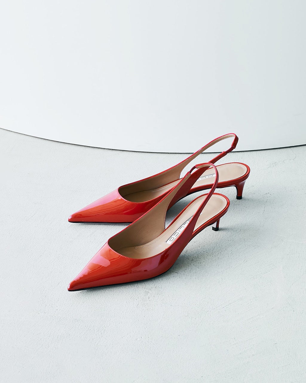 PELLICO(ペリーコ)・バックストラップパンプス/DoCLASSE