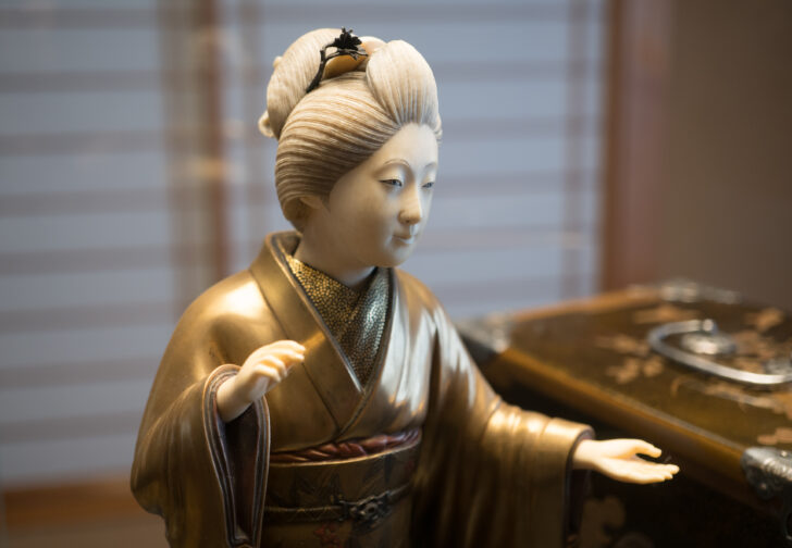 十二代沈壽官 母子像（薩摩焼） | 人形ミュージアム