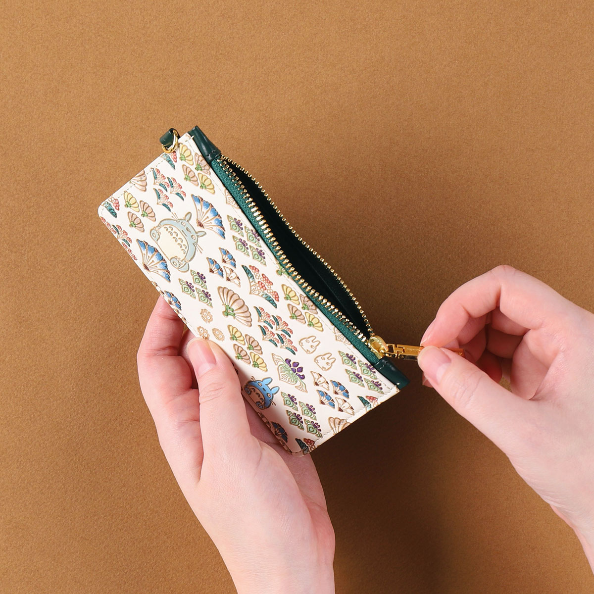 となりのトトロ 文庫屋「大関」 すっきりカードケース | どんぐり