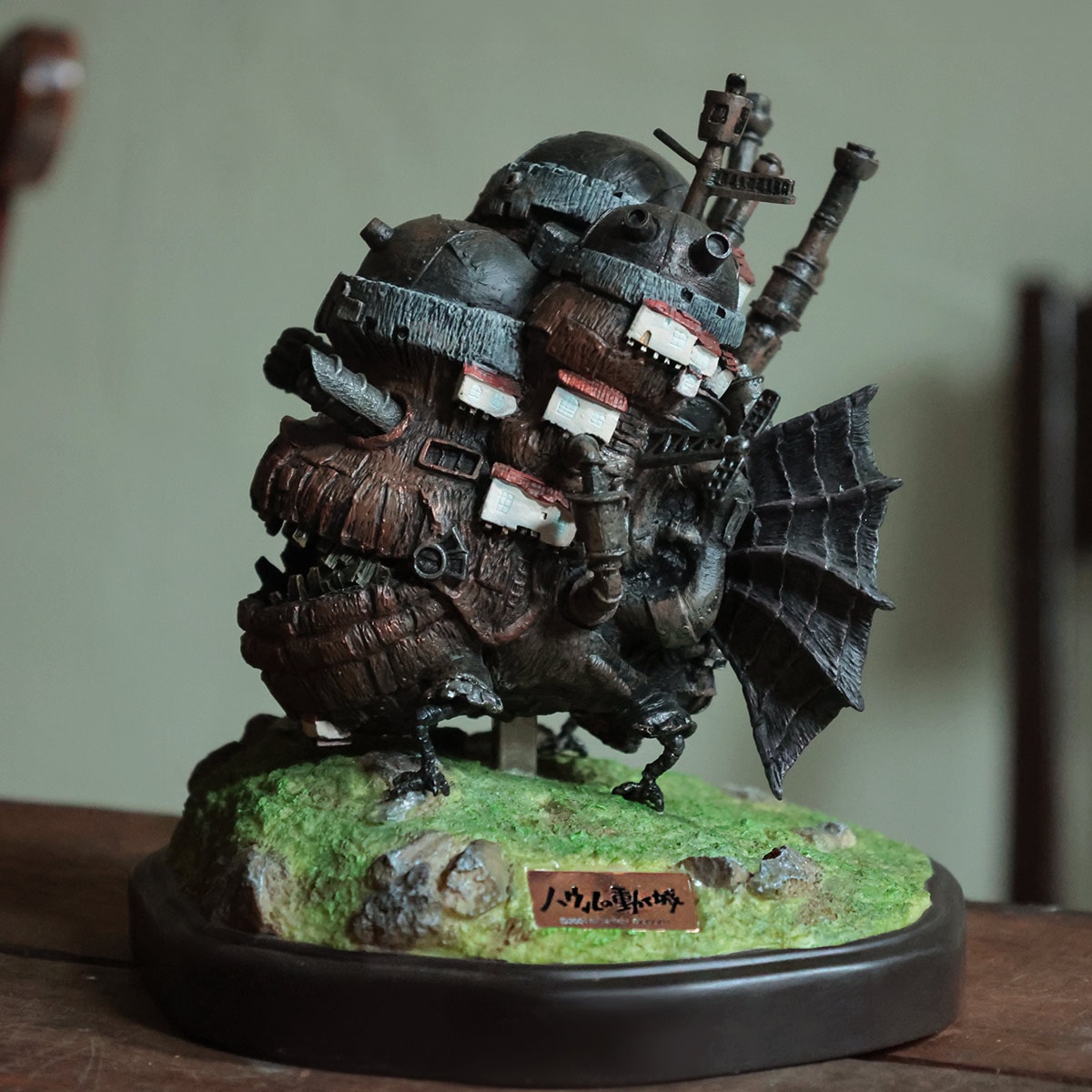 ハウルの動く城 ライトアップジオラマ ハウルの動く城 | どんぐり