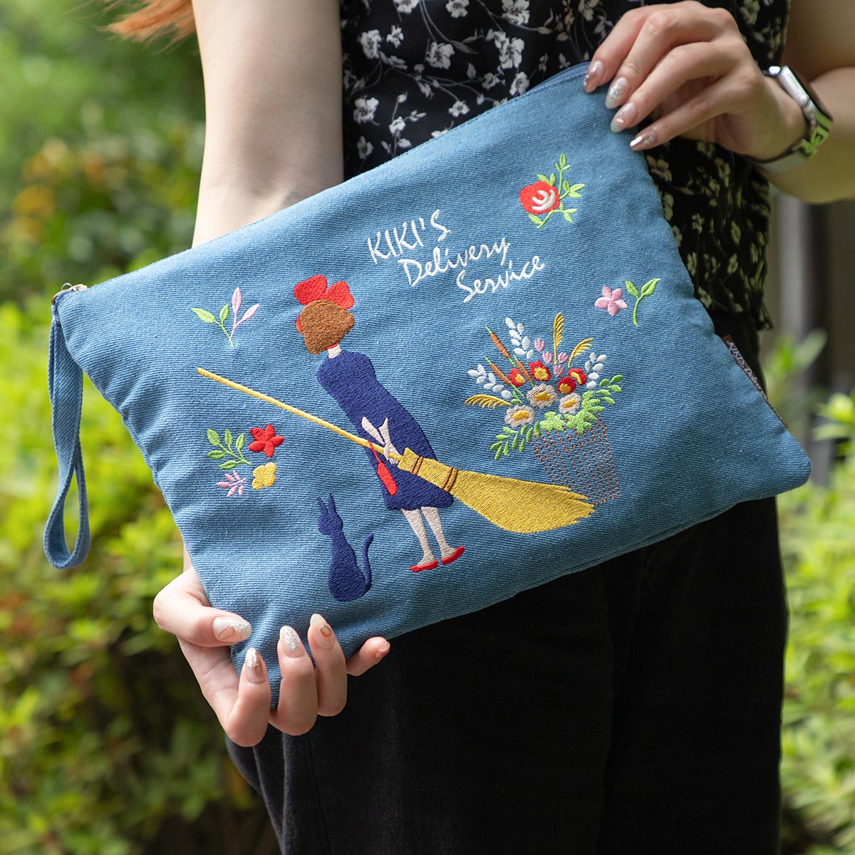 魔女の宅急便 デニム刺繍シリーズ クラッチバッグ | どんぐり共和国