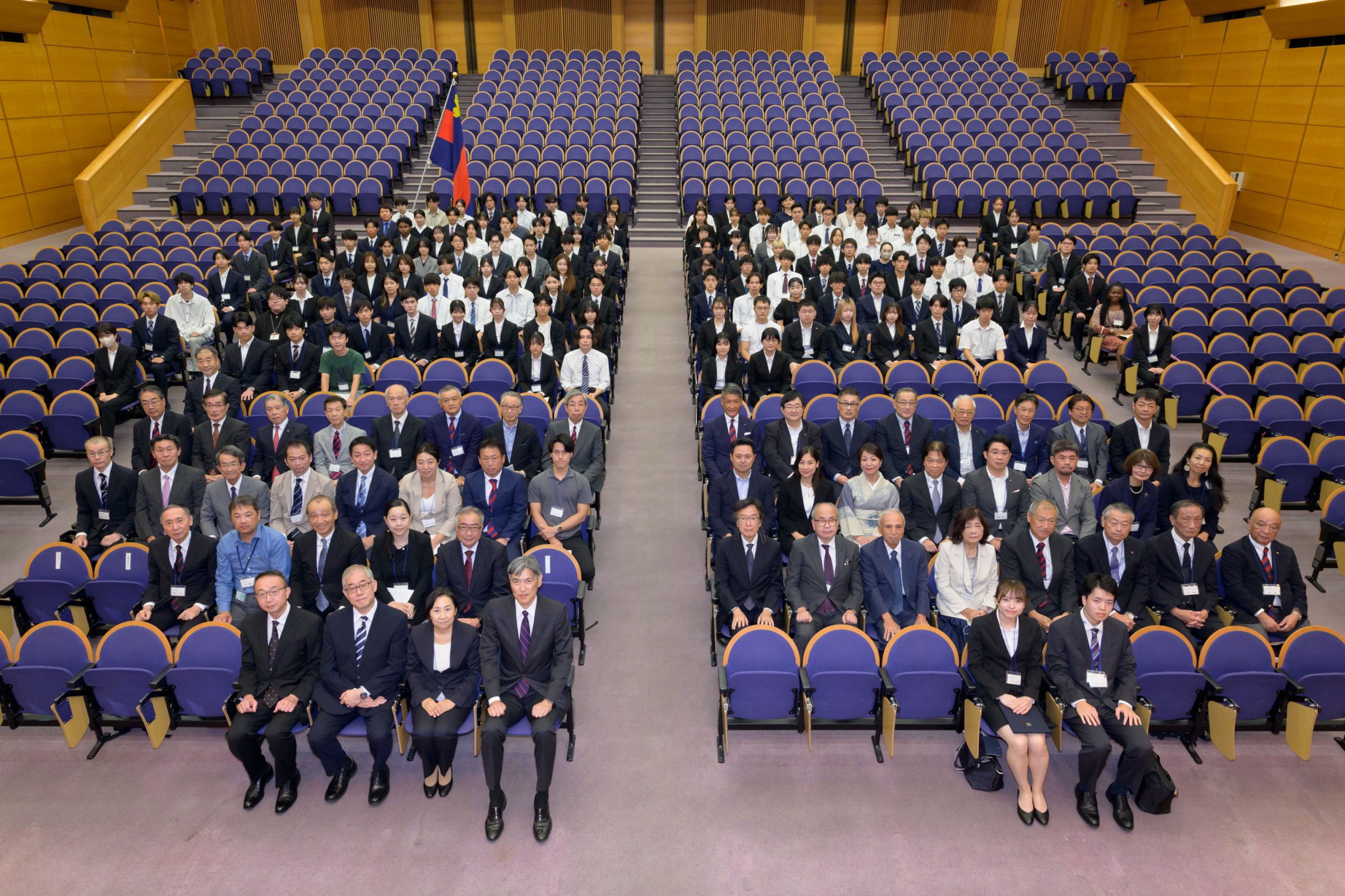 開催報告）2024年度 慶應義塾大学指定寄付奨学金授与証交付式・懇談会