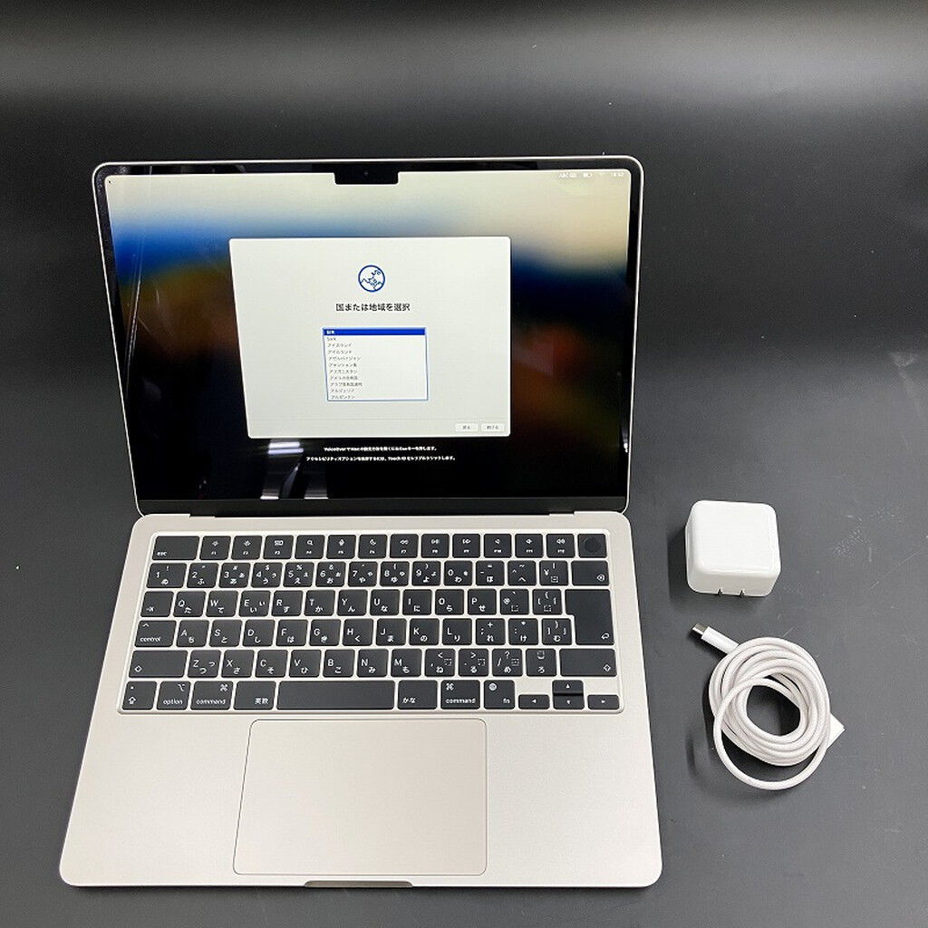 中古 MacBook Air 13インチ M2 8GB/256GB スターライト MLY13J/A