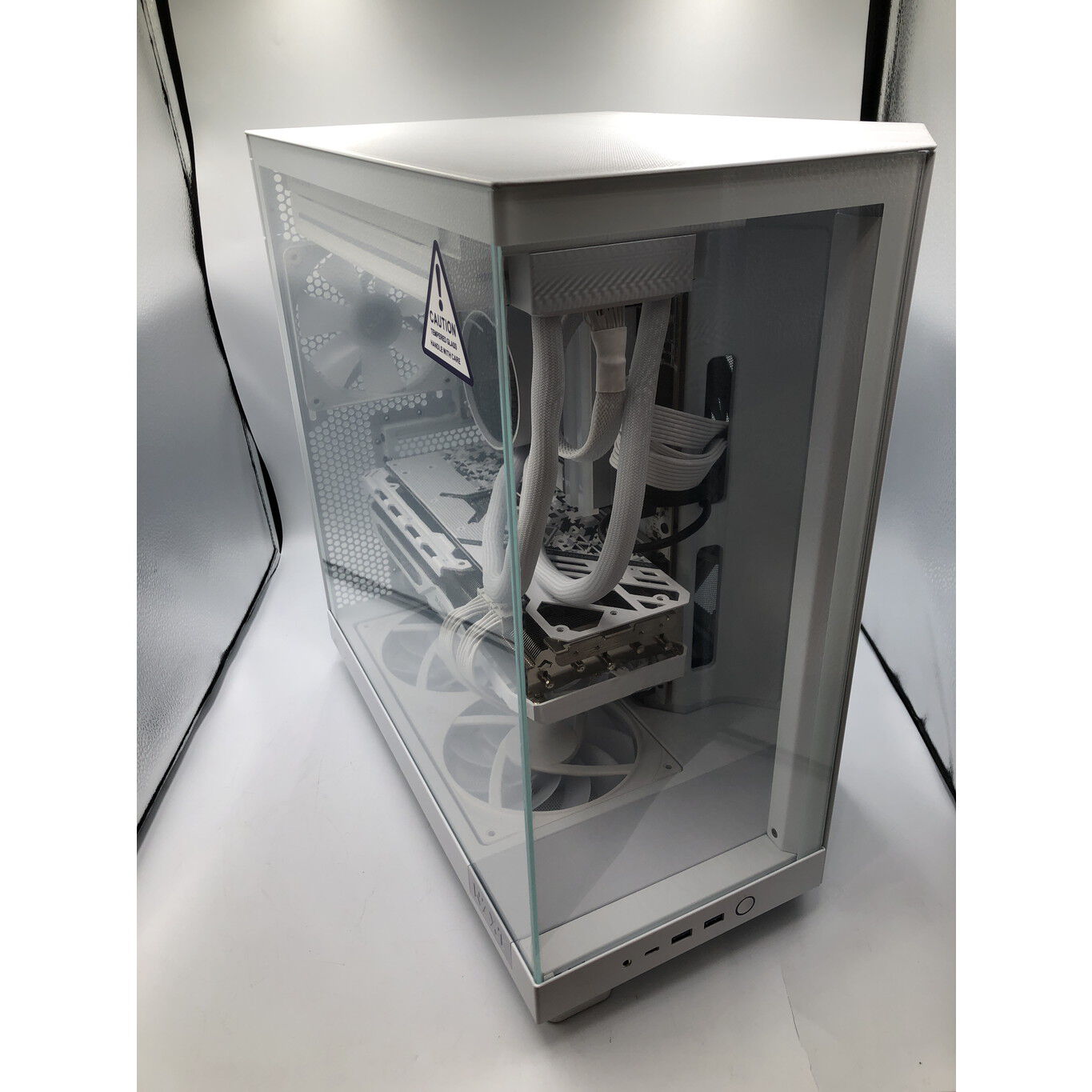 中古 自作PC (Ultra 7 265K/32GB/SSDなし/ドライブなし/RX7800XT 16GB