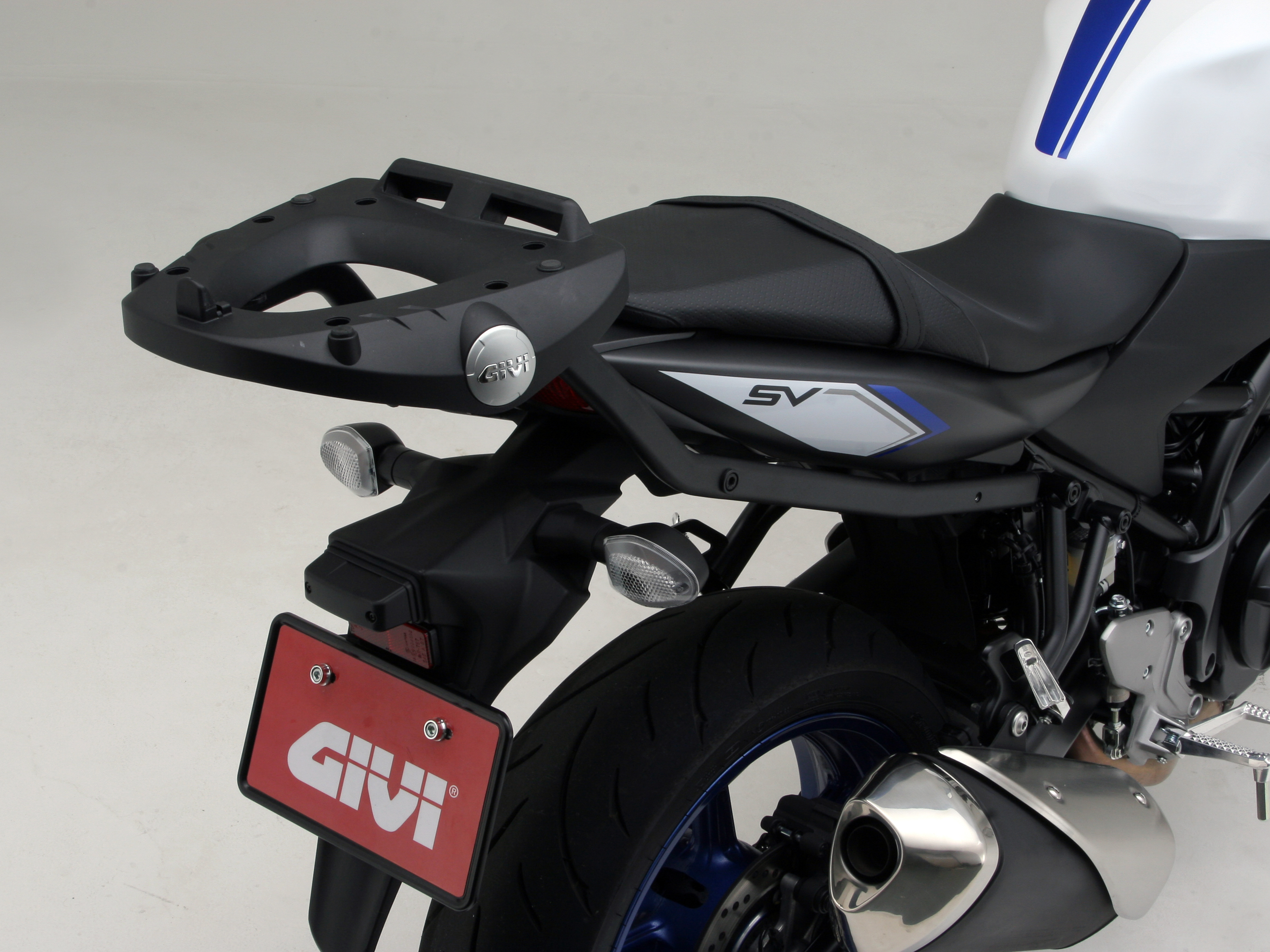 GIVI 3111FZ フィッティング（トップ）SV650（'16～'23）（欧州仕様