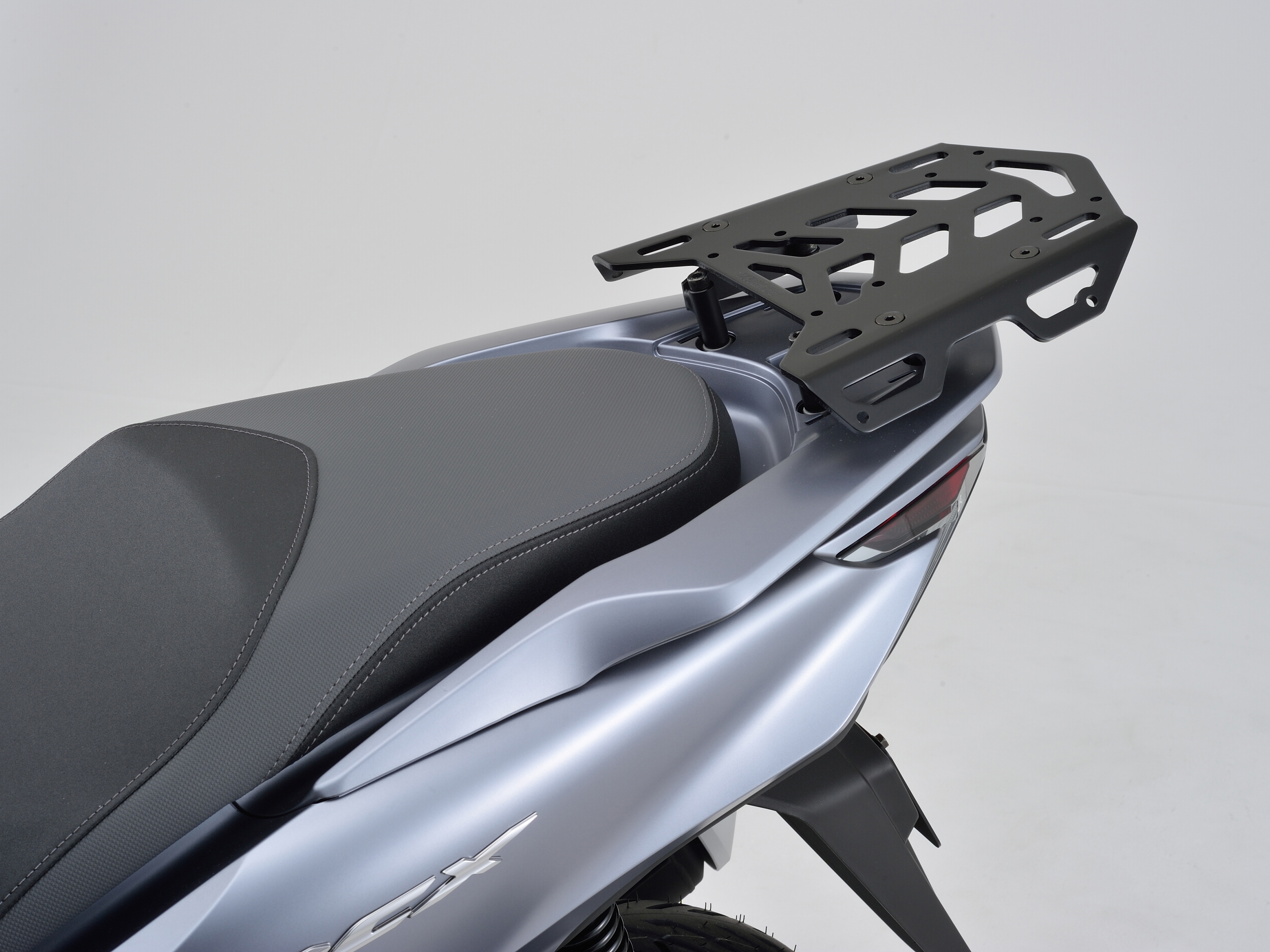 マルチウイングキャリア PCX125/150/160｜株式会社デイトナ