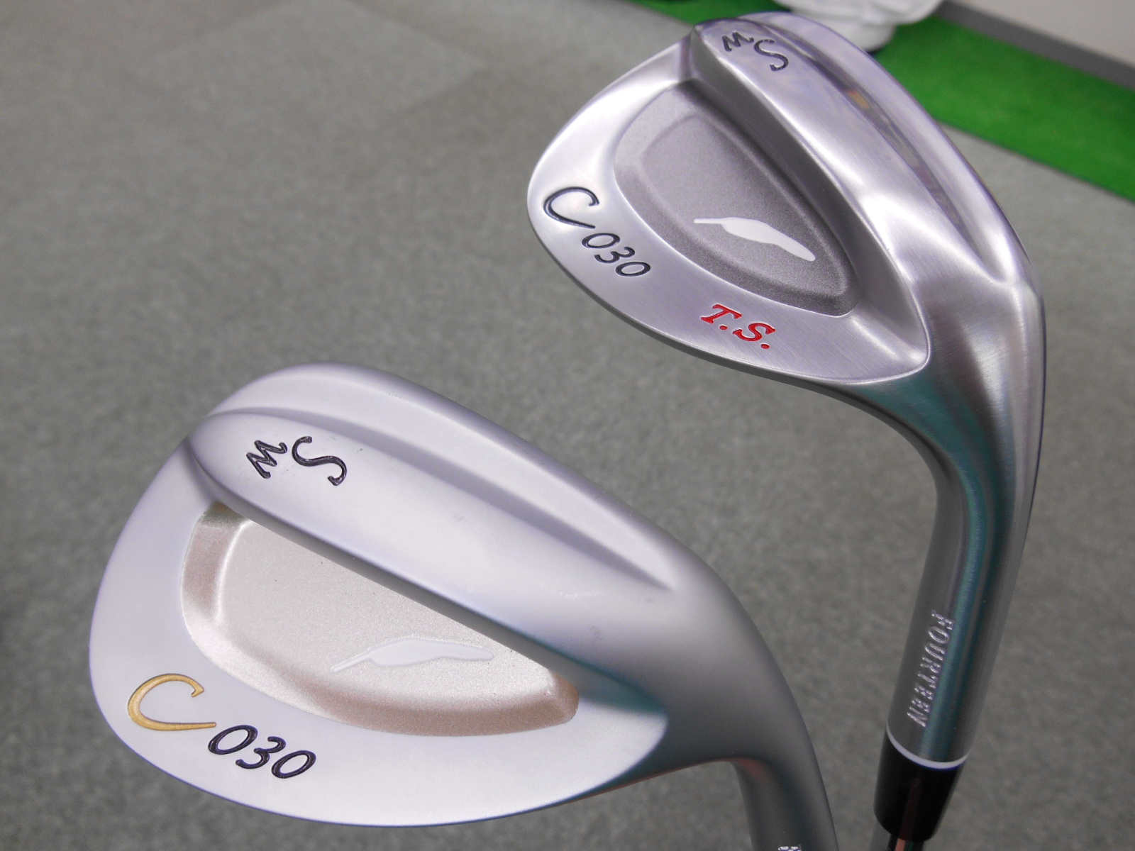 ☆フォーティーンのC-030ウェッジを打ってみましたが・・・☆｜第一
