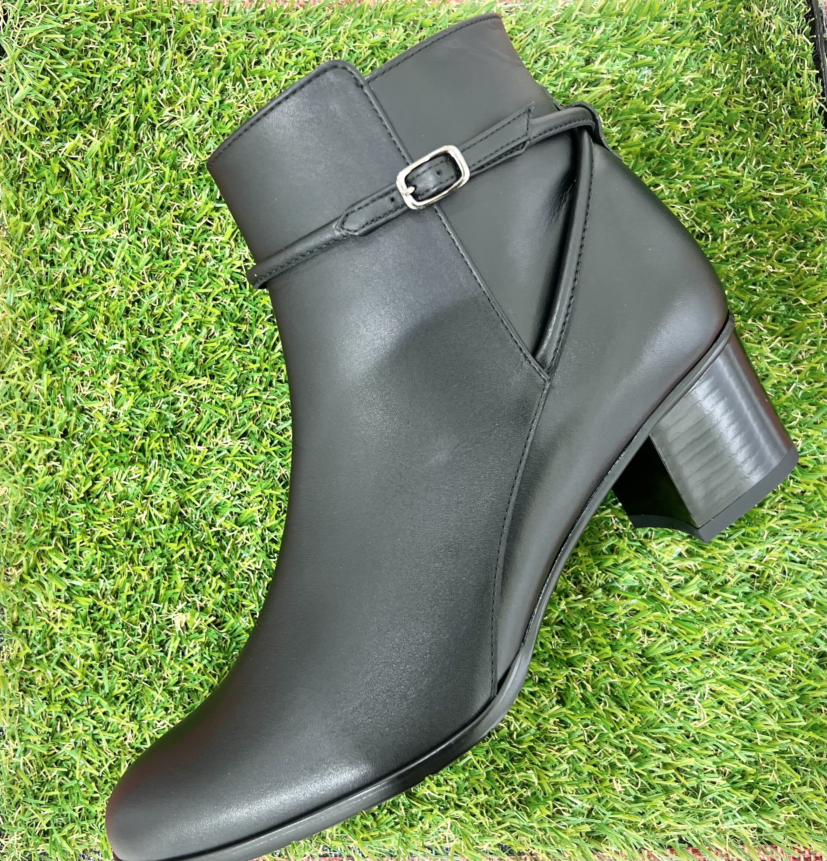 AQUA BELLシリーズのショートブーツです❗️ | 銀座かねまつ