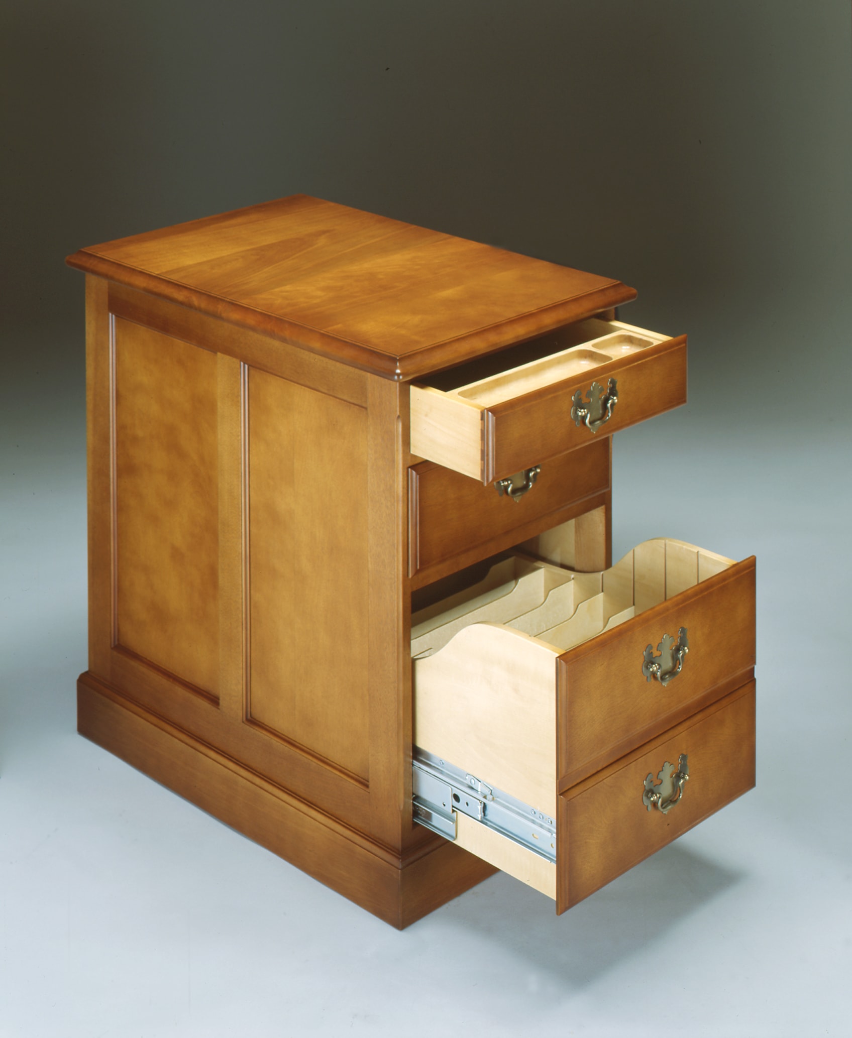 Desk＆Bookcase│横浜クラシック家具「ダニエル」