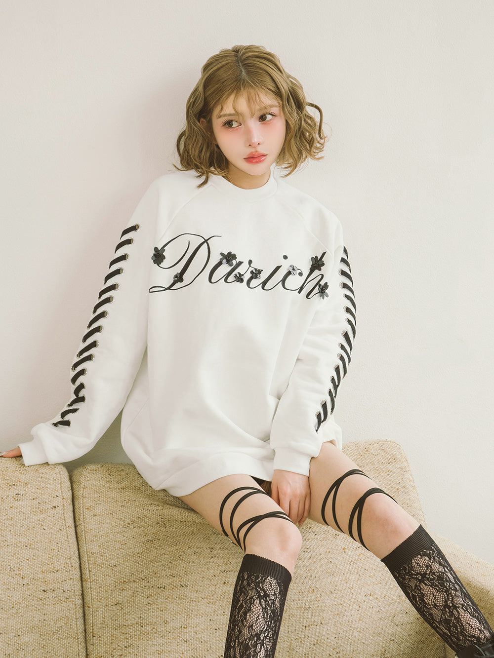 レースアップロゴスウェットプルオーバー – Darich (ダーリッチ)