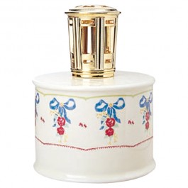 アロマオイル・ランプのDCHL JAPAN ｜ 音楽会