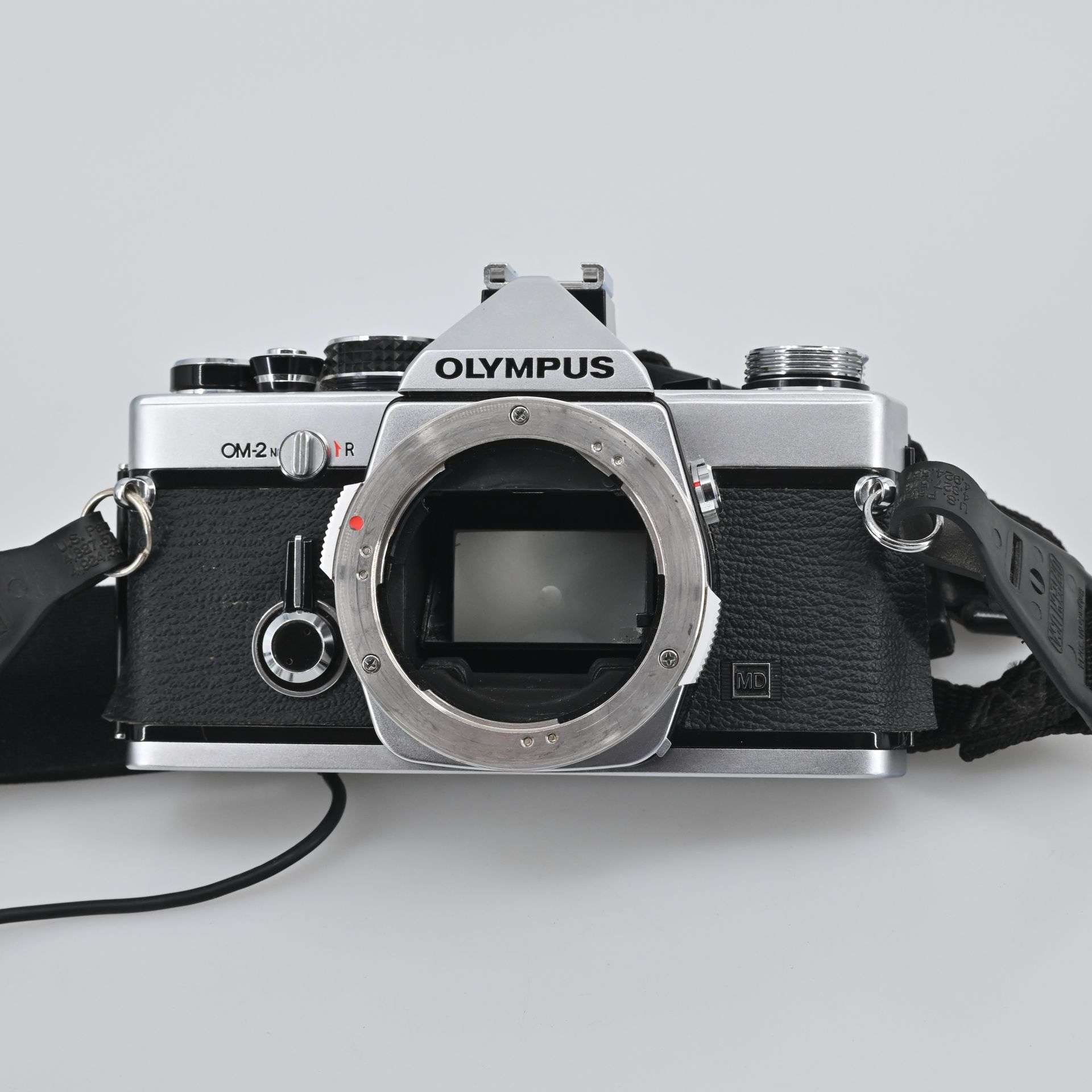 ☆ OLYMPUS OM-2 BLACK + ☆ 標準レンズ 50mm ☆ OLYMPUS OM-2 BLACK +