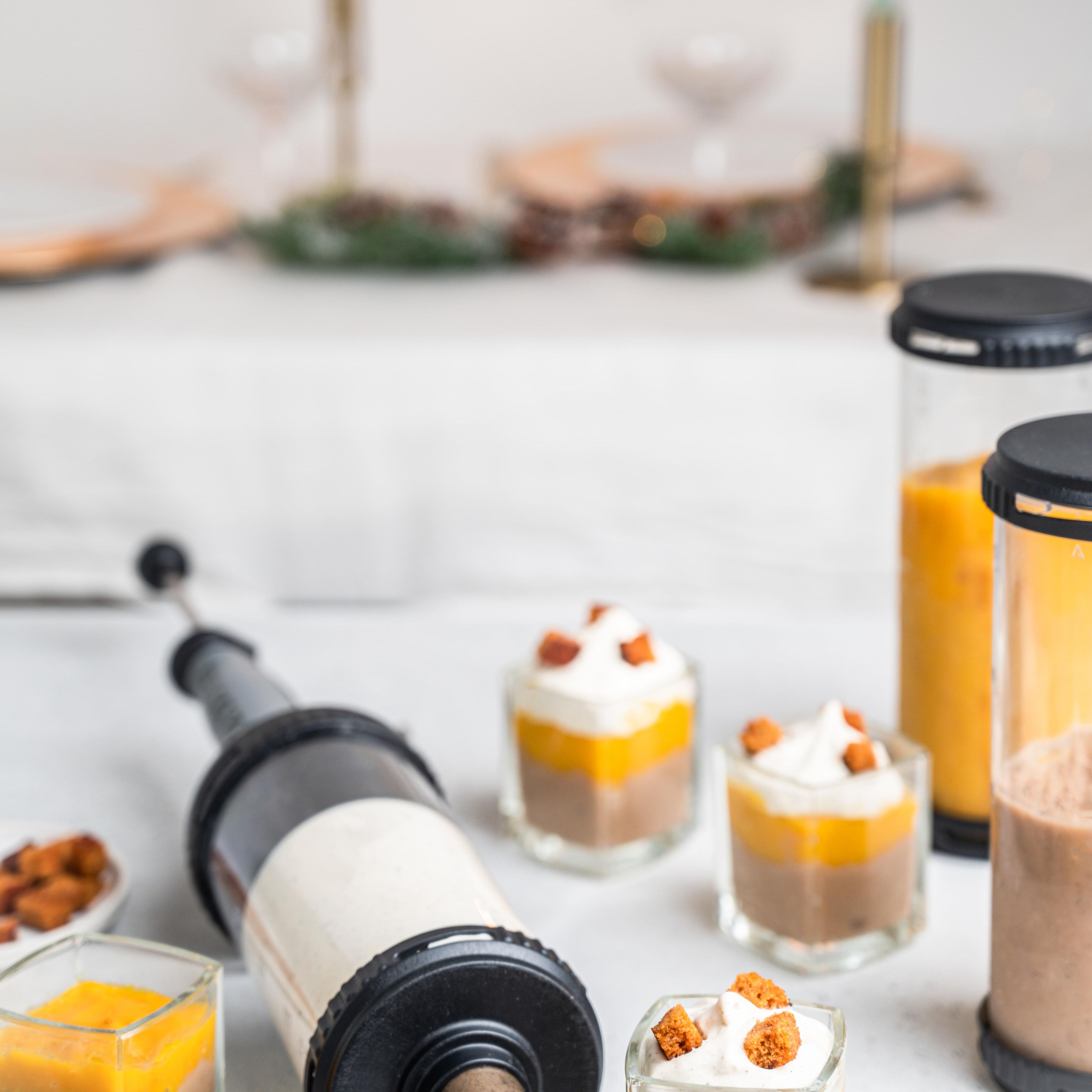 LE TUBE PRO Decorating Tool 19-Piece Set | de Buyer USA