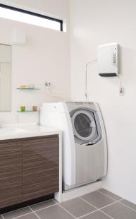 電響社 ZEPEAL 人感センサー付 脱衣所ヒーター DWC-A1222-WH Amazon | ゼピール 人感センサー付脱衣所ヒーターDWC-A1222-WH