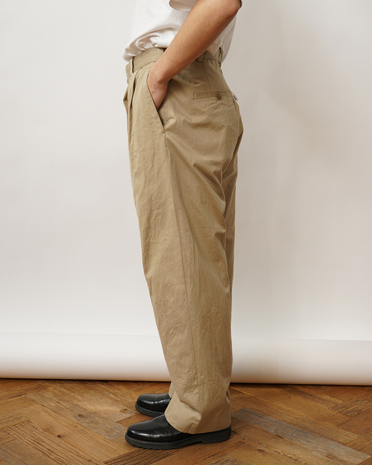 2TUCK STRAIGHT - CHINO / KHAKI | YAECA (MEN)(ヤエカ) | BOTTOMS