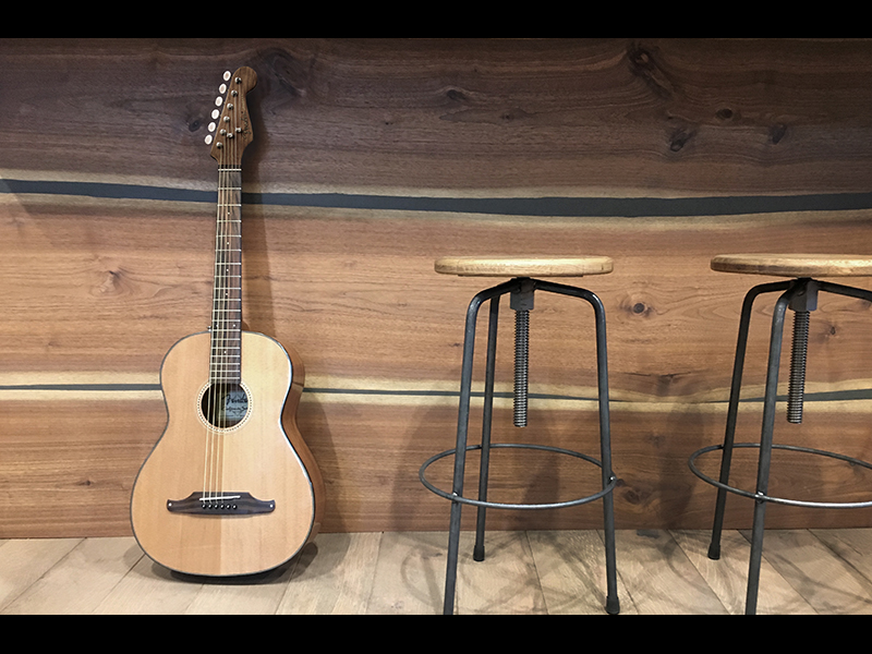 Fender／SONORAN MINI】ストラト・スモールヘッドを採用したミニ