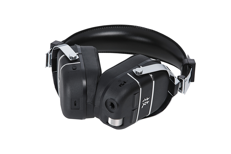 BOSS／WAZA-AIR】ワイヤレス・ヘッドホンの形をしたアンプ!? 史上初の