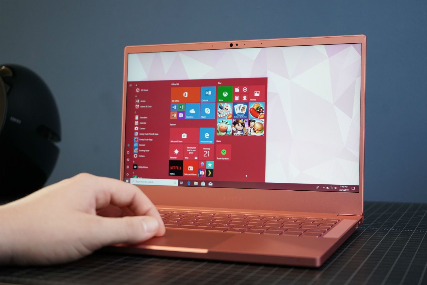 Razer's awesomely outrageous pink laptop gives subtle the middle