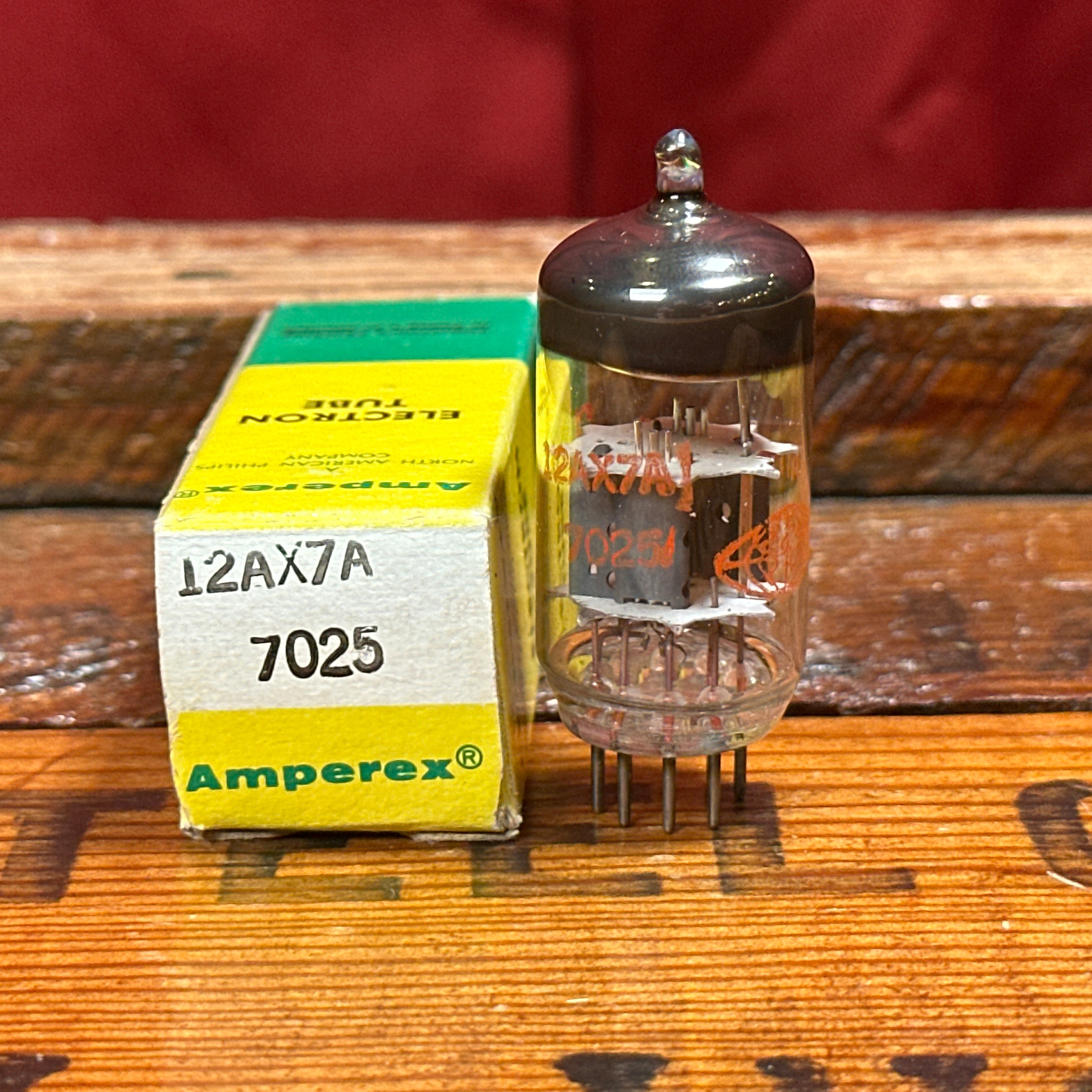Vintage Amperex 7025 / 12AX7A Preamp Tube 12AX7 ECC83 Valve Orange