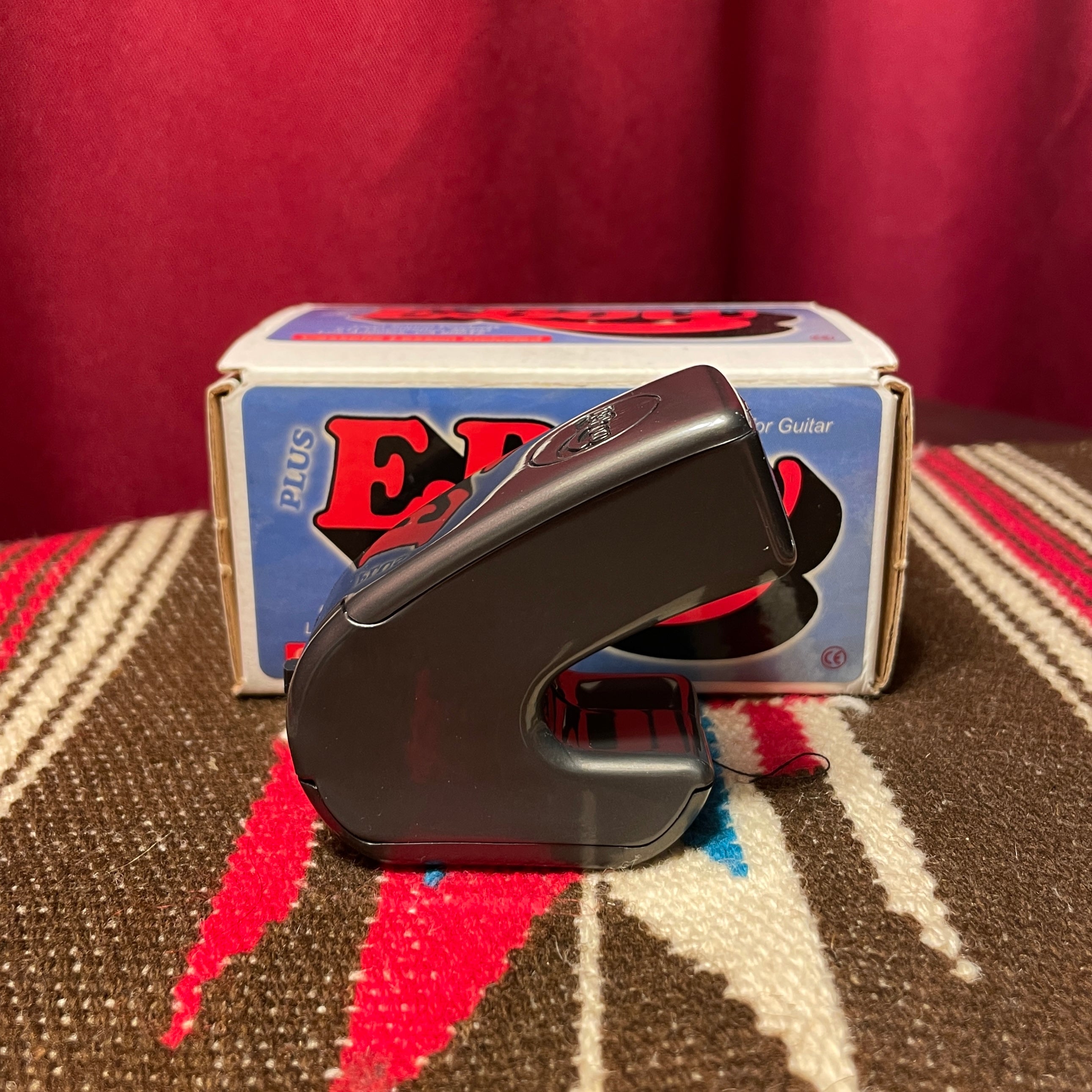 Heet EBow Plus Electronic Bow Sustainer – Drugan's Drums & Guitars