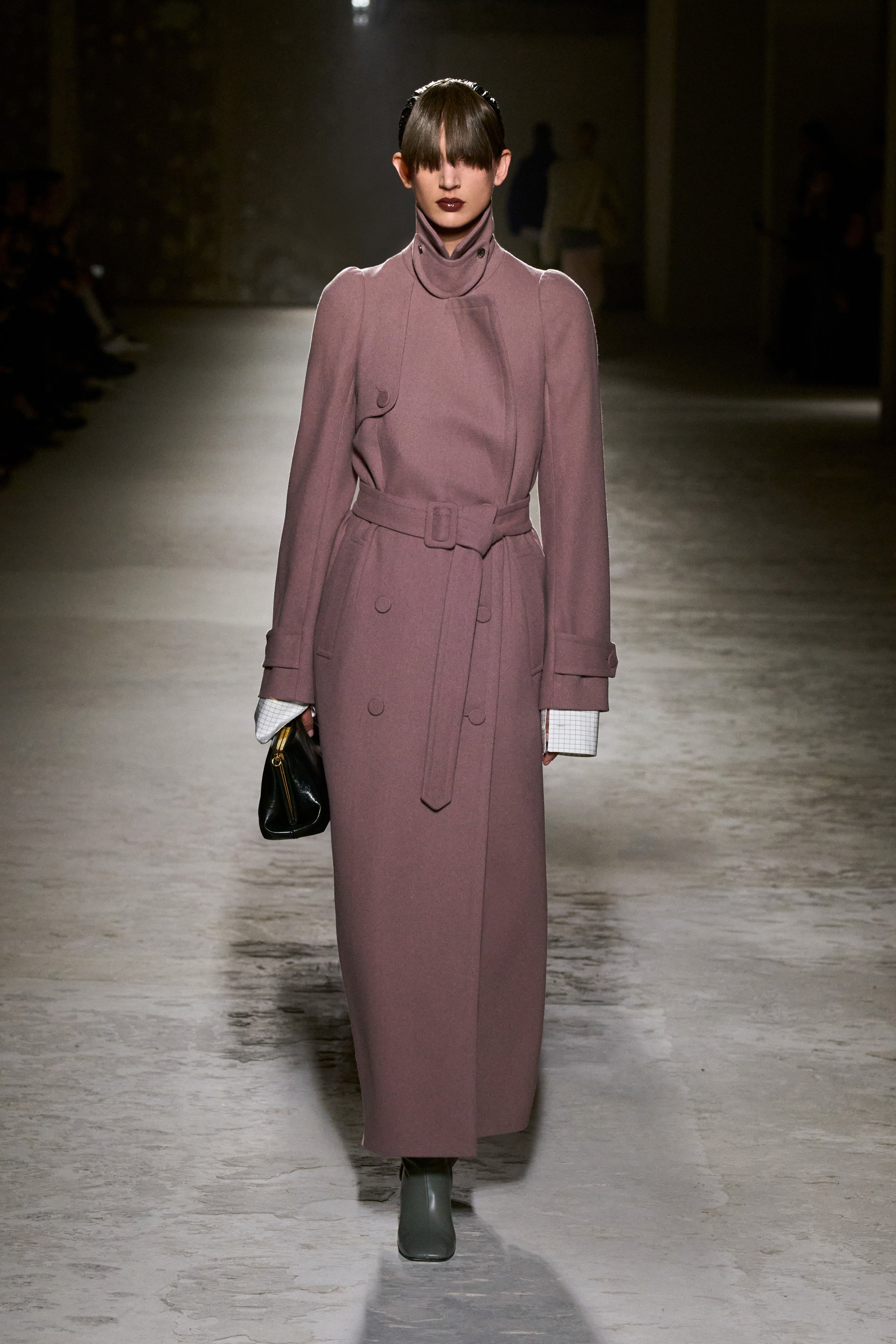 AW 24-25 ウィメンズを表示 | Dries Van Noten