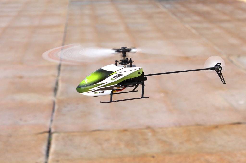 気軽に愉しむ！電動マイクロヘリのススメ！ | ドローンステーション