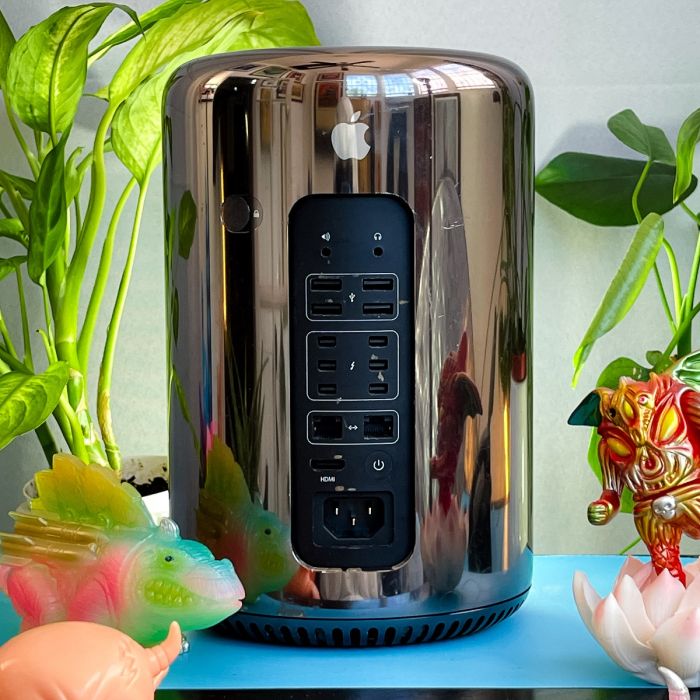 Mac Pro 2.7GHz 12-Core Intel Xeon 64GB 1TB SSD Refurbished