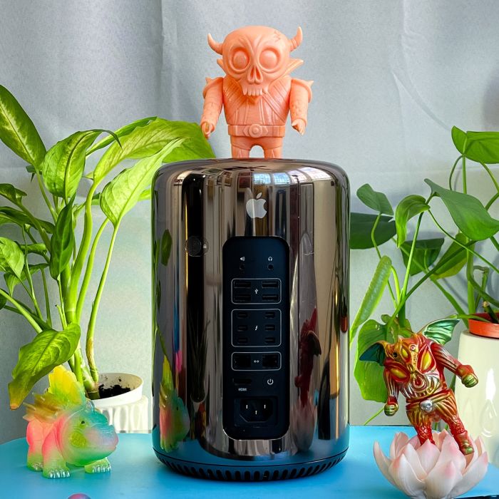 Mac Pro 2.7GHz 12-Core Intel Xeon 64GB 1TB SSD Refurbished