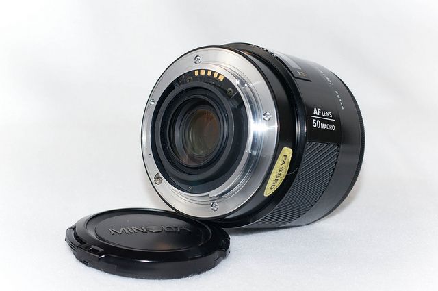 Minolta AF 50mm F2.8 Macro A-mount lens info