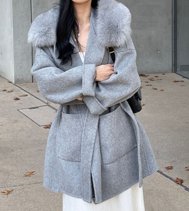 ストラップ&ファー付ウールフードハーフコート | レディース