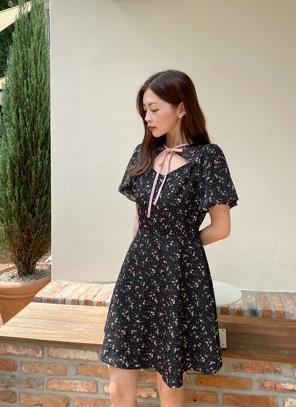 リボン花柄ミニワンピース | レディースファッション通販 - DHOLIC