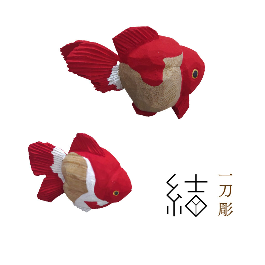 夏の終わりの“金魚”展】涼しげな木彫りの金魚などを集めた伝統工芸POP