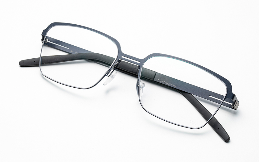 ミニマム＆機能的な眼鏡で世界中のデザイン賞を受賞「マルクス T