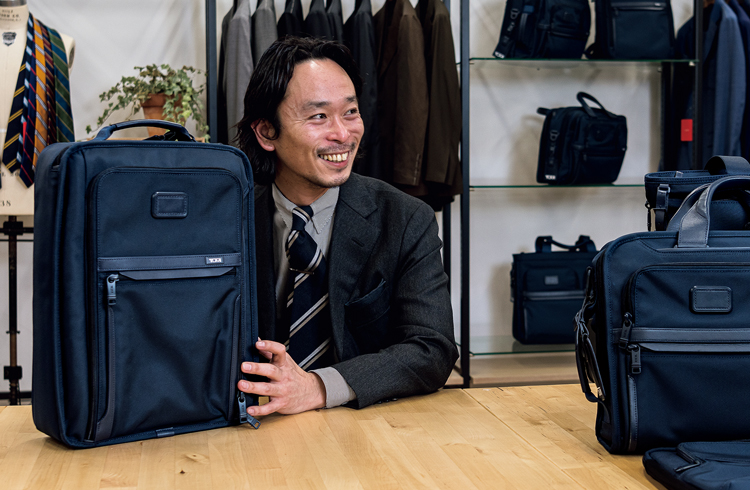 冴え渡るアレンジを見よ！トゥミの［別注&コラボ］｜雑誌Begin(ビギン