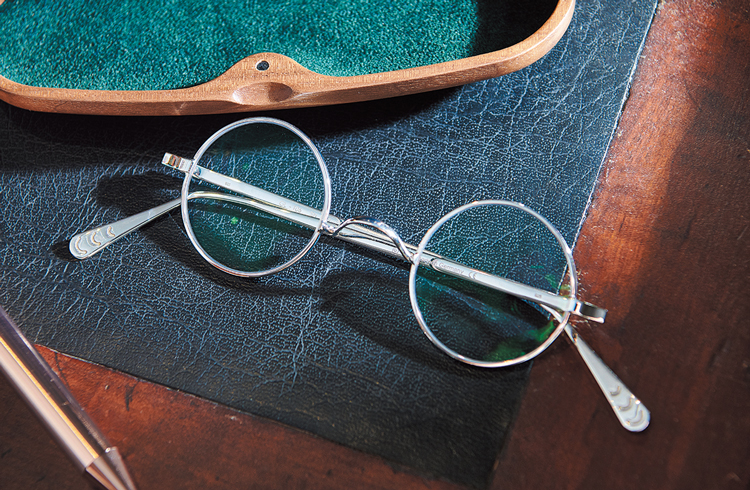 文字通りいぶし銀な“育てる”ゲルノット・リンドナーの眼鏡｜雑誌Begin