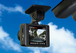 ドライブレコーダー DC-DR402 | COMTEC 株式会社コムテック