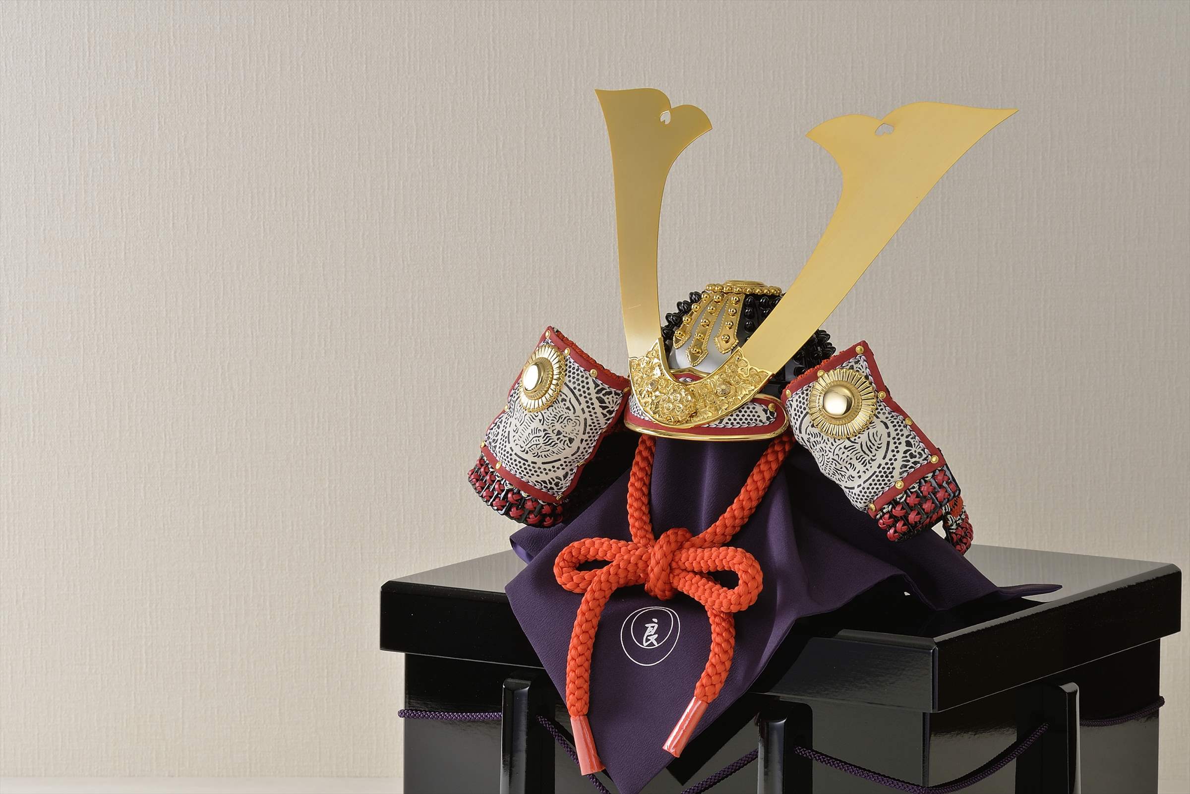 伝統的 五月人形 鎧兜 わかさや人形店閉店処分 全品9割引き 伝統的 五