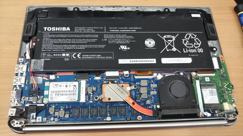 東芝 dynabook KIRA V634/27KS PV63427KNXS のDCジャック修理