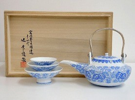染付未草桐花文祝盃 十四代辻常陸｜漆器 懐石道具｜買取実績紹介｜骨董