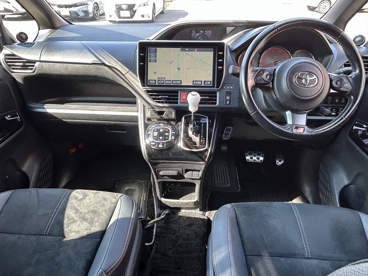 トヨタ ヴォクシー（GRスポーツ）｜中古車情報｜サービス｜SUPPORT