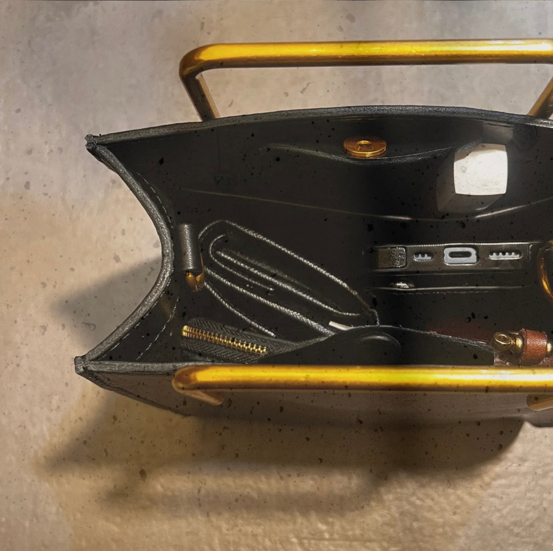 予約商品／🎁プレゼント付き】人気No.1✨ BLACK｜gold handle bag