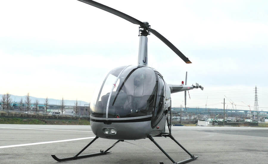 ロビンソンR22：ヘリコプター紹介：LCCヘリコプターチャーター