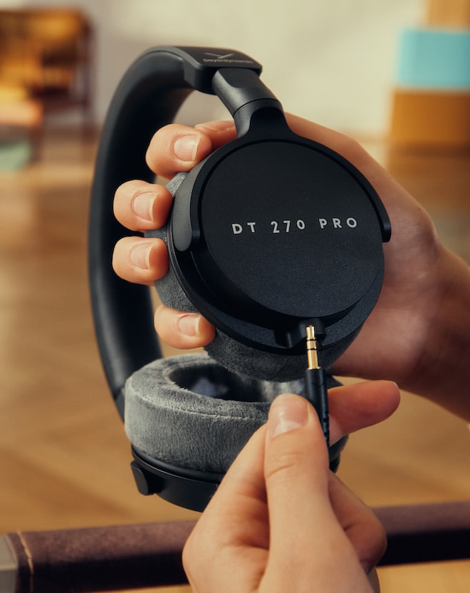 Beyerdynamic DT 270 PRO: New Entry-Level Studio Headphones Built