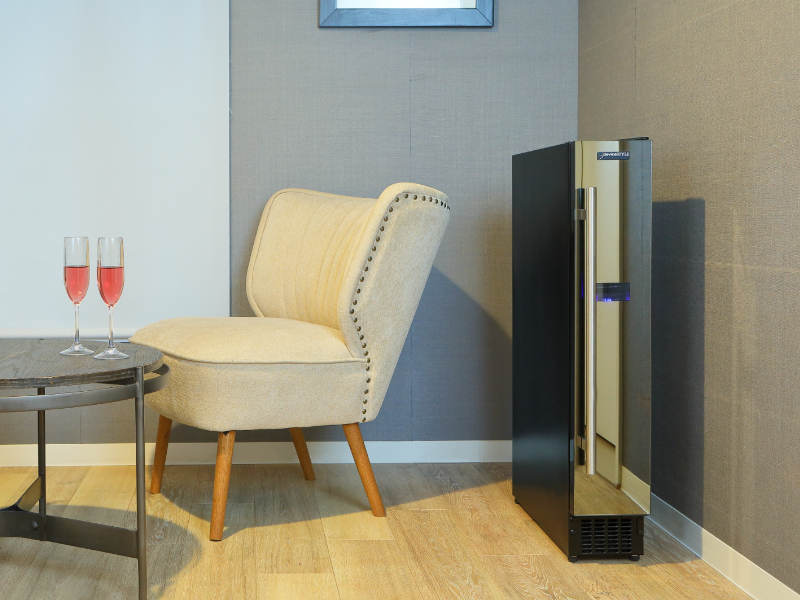 デバイスタイル CF-P7 【右開き】ワインセラー(7本収納) |エディオン